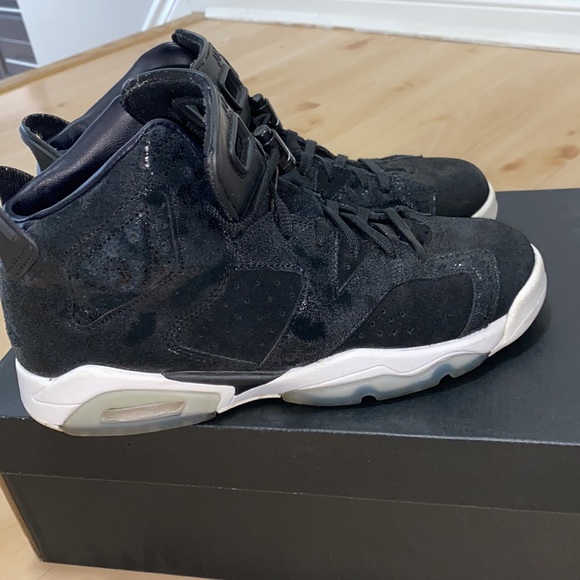 Air Jordan Retro 6 “Heiress” - Picture 4 of 5